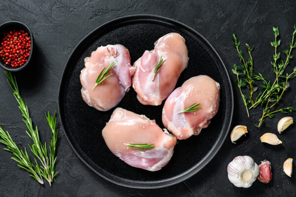 Fresh, Free-Range Non-GMO Thigh Fillets (Skinless/Boneless) – 10 per Tray